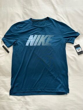 Nike Men's Teal Blue Graphic Logo Short Sleeve Tee